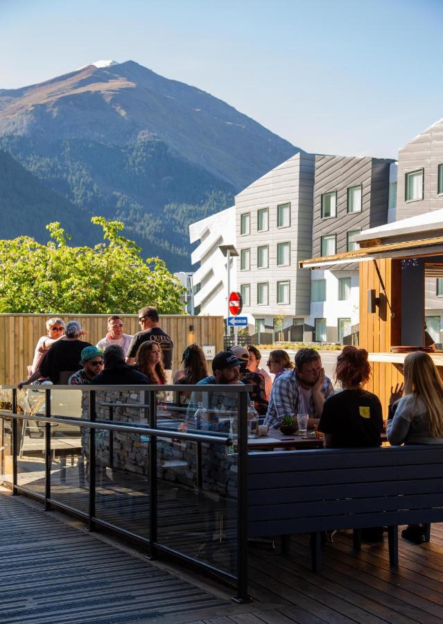 Ramada By Wyndham Queenstown Central Exterior foto